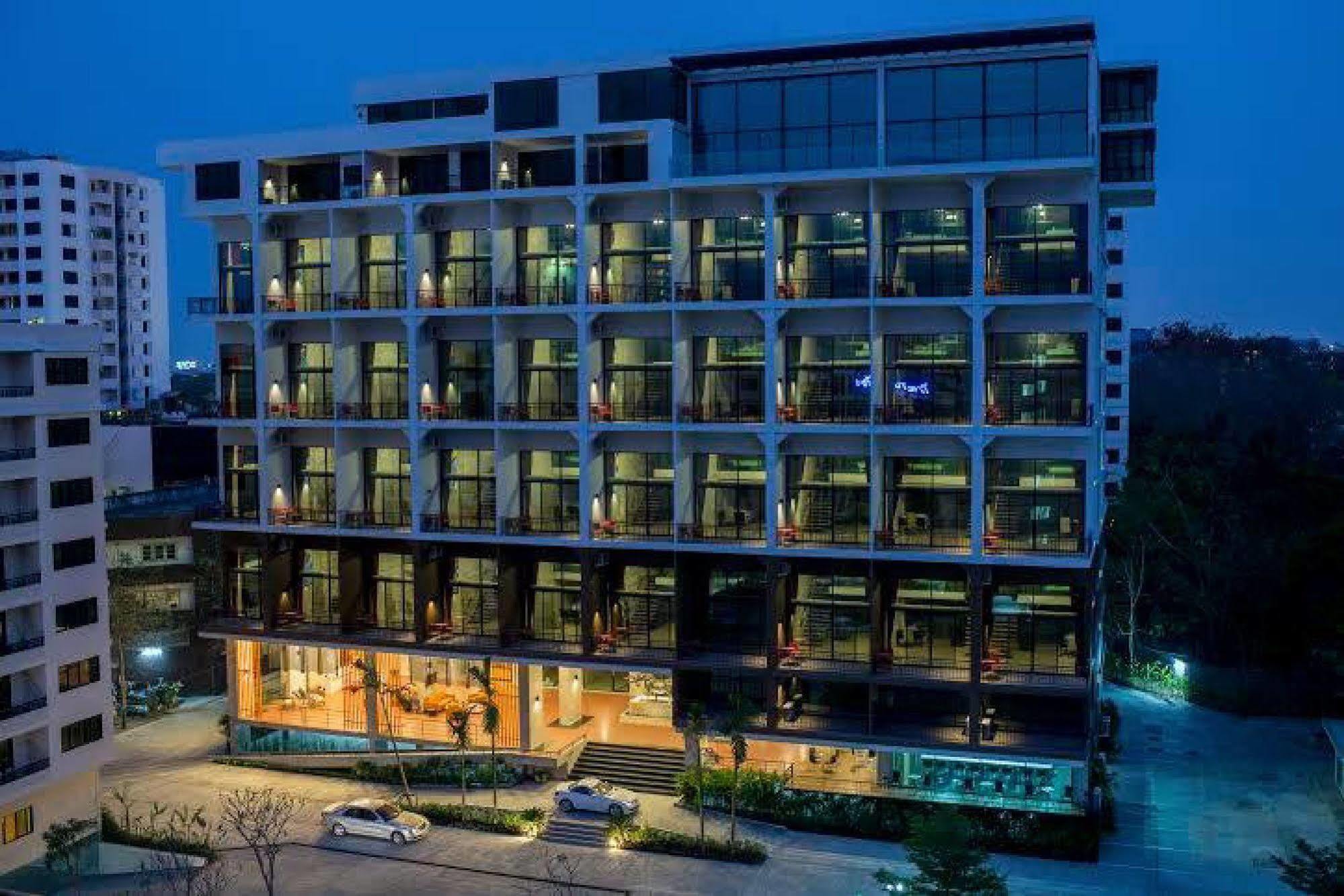 Prestige Chiang Mai Hotel Ngoại thất bức ảnh